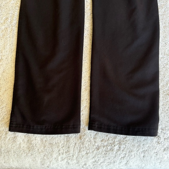 High Waisted Yola Skinny Scrub Pants ™ - Picture 9 of 11